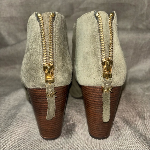 Michael Kors ELISE Mid Suede Cutout Lace-Up Booties Size 7.5 - Picture 8 of 12